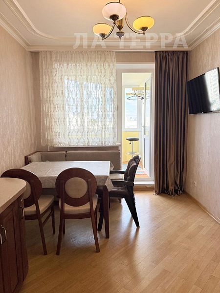 Снять 3-к квартиру, 73 кв.м., Москва, Грина ул, 40 (№74285)