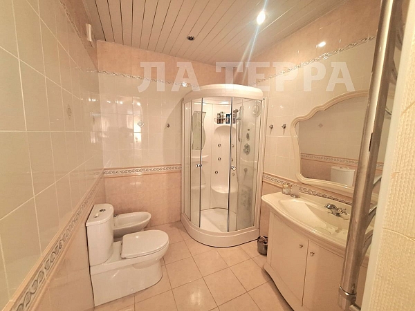 Таунхаус, 200 кв.м., Красногорск, 17 кв-л, 4к6 (№74242) Таунхаус, 200 кв.м., Красногорск, 17 кв-л, 4к6 (№74242)