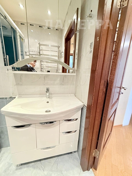 Снять 3-к квартиру, 73 кв.м., Москва, Грина ул, 40 (№74368)