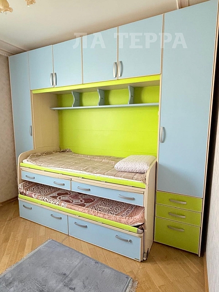 Снять 3-к квартиру, 73 кв.м., Москва, Грина ул, 40 (№74285)