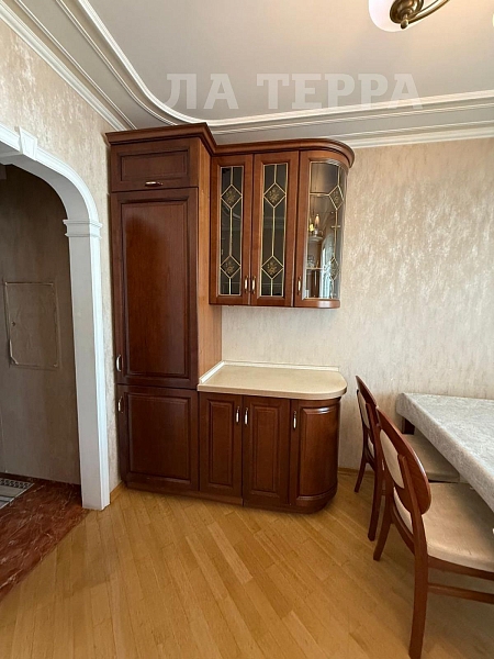 Снять 3-к квартиру, 73 кв.м., Москва, Грина ул, 40 (№74368)