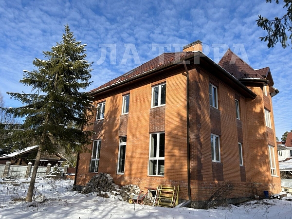 Дом, 288 кв.м., Московская область, Одинцовский р-н Дом, 288 кв.м., Московская область, Одинцовский р-н