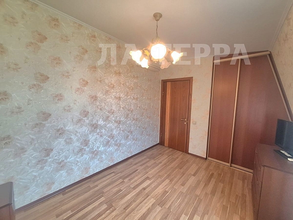 Таунхаус, 200 кв.м., Красногорск, 17 кв-л, 4к6 (№74242) Таунхаус, 200 кв.м., Красногорск, 17 кв-л, 4к6 (№74242)