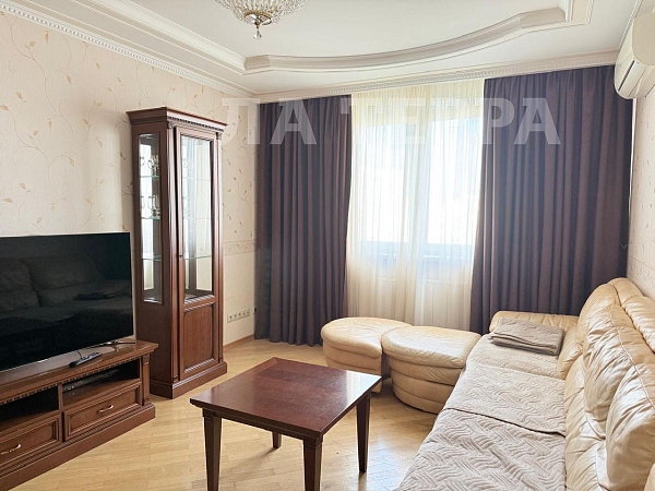 Снять 3-к квартиру, 73 кв.м., Москва, Грина ул, 40 (№74368)