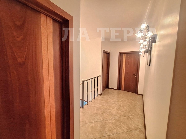 Таунхаус, 200 кв.м., Красногорск, 17 кв-л, 4к6 (№74242) Таунхаус, 200 кв.м., Красногорск, 17 кв-л, 4к6 (№74242)