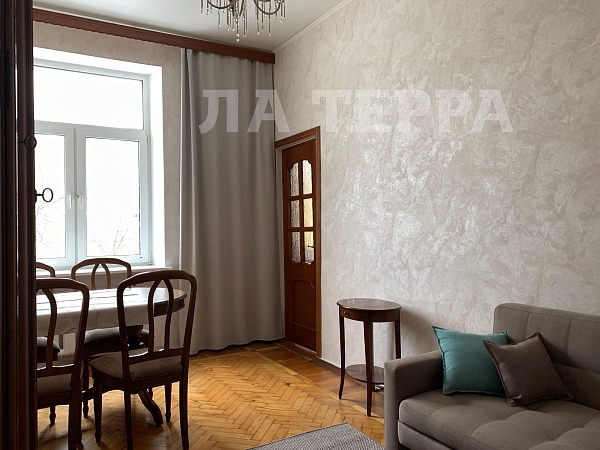 Снять 2-к квартиру, 53 кв.м., Москва, Хамовники, Саввинская наб, 3 (№74391)