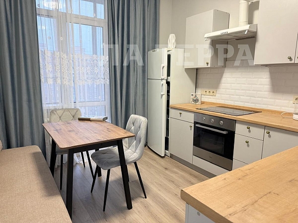 Снять 1-к квартиру, 41 кв.м., Москва, Сосенское, Липовый парк, 7 (№74306)