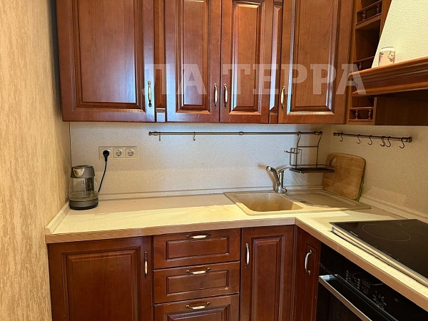 Снять 3-к квартиру, 73 кв.м., Москва, Грина ул, 40 (№74285)