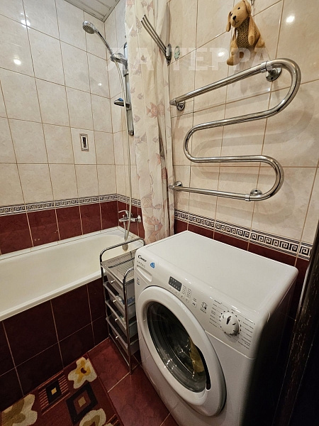 Квартира по адресу: Москва, Строгино, Строгинский б-р, 4к1, общая площадь 65.3 (№74459)