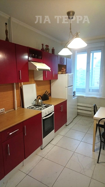 Снять 3-к квартиру, 72 кв.м., Москва, Обручевский, Новаторов ул, 14к2 (№73821) Снять 3-к квартиру, 72 кв.м., Москва, Обручевский, Новаторов ул, 14к2 (№73821)