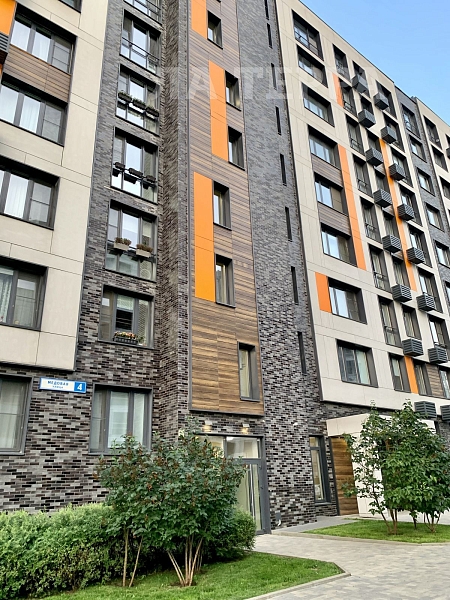 Снять 1-к квартиру, 57 кв.м., Заречье рп, Медовая ул, 4 (№73832)