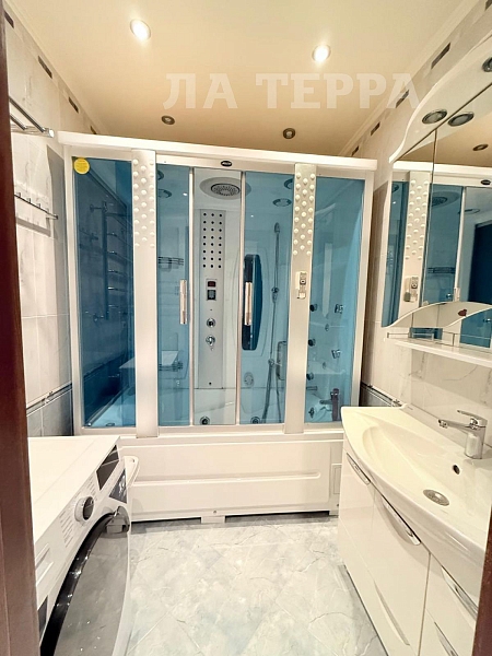 Снять 3-к квартиру, 73 кв.м., Москва, Грина ул, 40 (№74368)