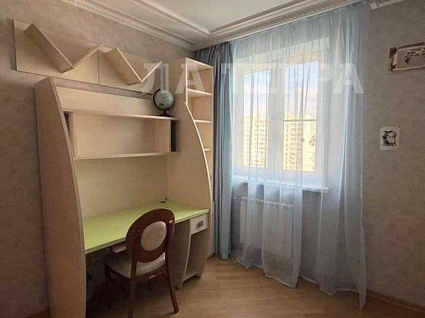 Снять 3-к квартиру, 73 кв.м., Москва, Грина ул, 40 (№74368)