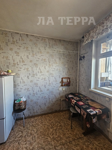 Снять комнату , 13 кв.м., мос, Строгинский б-р, 2к1 (№74443)
