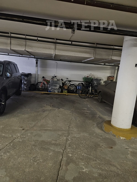 Машиноместо, Москва, Строгино, Твардовского ул, 14к1 (№74298)