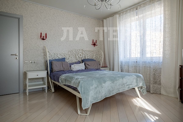Квартира по адресу: Звенигород, Восточный р-н,  3 мкр, 5, общая площадь 65.2 (№73880)