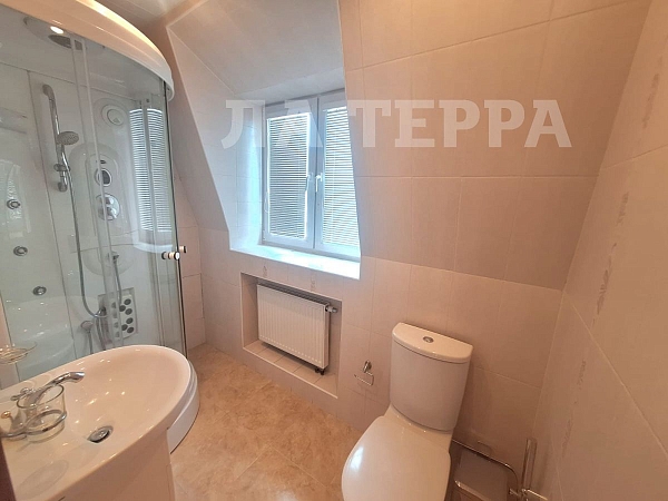 Таунхаус, 200 кв.м., Красногорск, 17 кв-л, 4к6 (№74242) Таунхаус, 200 кв.м., Красногорск, 17 кв-л, 4к6 (№74242)