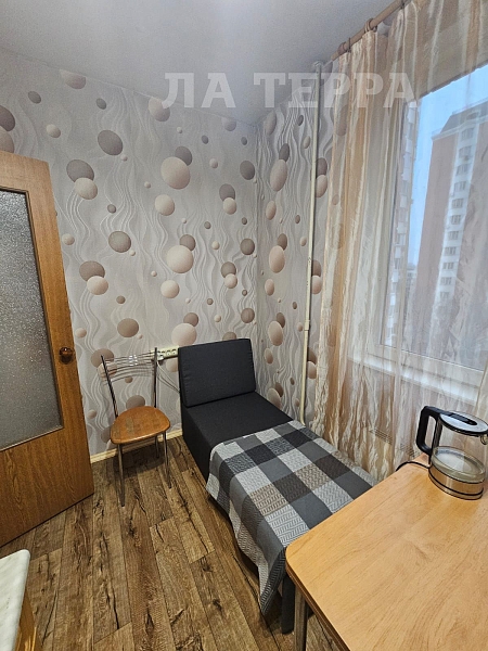 Снять 1-к квартиру, 37 кв.м., Москва, Ивана Сусанина ул, 6к4 (№74360)