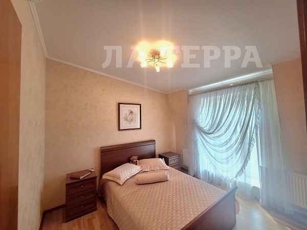 Таунхаус, 200 кв.м., Красногорск, 17 кв-л, 4к6 (№74242) Таунхаус, 200 кв.м., Красногорск, 17 кв-л, 4к6 (№74242)