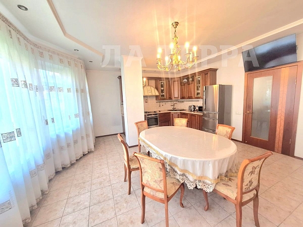 Таунхаус, 200 кв.м., Красногорск, 17 кв-л, 4к6 (№74242) Таунхаус, 200 кв.м., Красногорск, 17 кв-л, 4к6 (№74242)