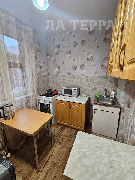 Снять 1-к квартиру, 37 кв.м., Москва, Ивана Сусанина ул, 6к4 (№74360)