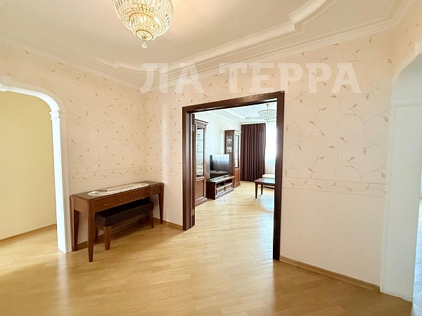 Снять 3-к квартиру, 73 кв.м., Москва, Грина ул, 40 (№74368)