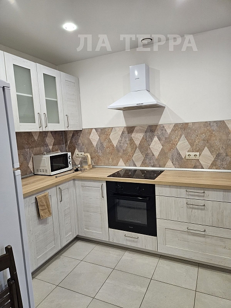 Снять 2-к квартиру, 37 кв.м., Ильинское-Усово, Заповедная ул, 10 (№74324)