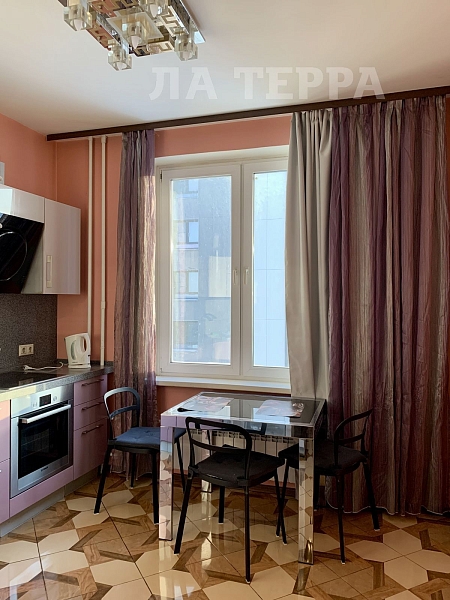 Снять 1-к квартиру, 40 кв.м., Москва, Сходненская ул, 6 корп. 1 (№74551)