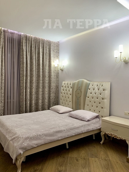 Снять 1-к квартиру, 57 кв.м., Заречье рп, Медовая ул, 4 (№73832)