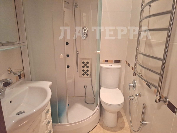 Таунхаус, 200 кв.м., Красногорск, 17 кв-л, 4к6 (№74242) Таунхаус, 200 кв.м., Красногорск, 17 кв-л, 4к6 (№74242)