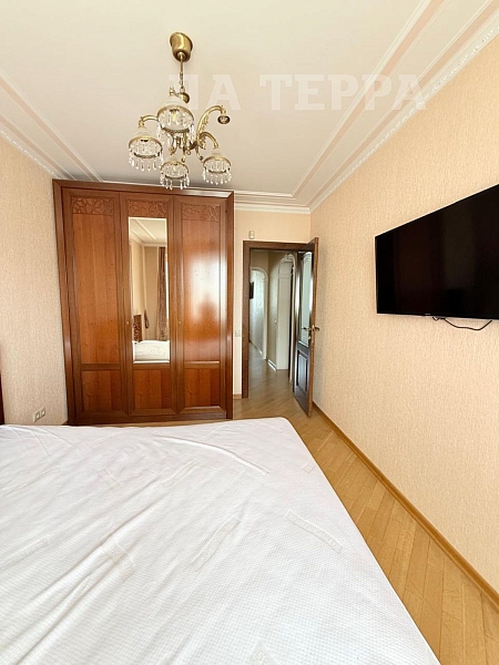 Снять 3-к квартиру, 73 кв.м., Москва, Грина ул, 40 (№74285)