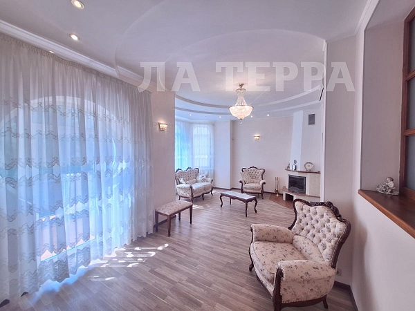 Таунхаус, 200 кв.м., Красногорск, 17 кв-л, 4к6 (№74242) Таунхаус, 200 кв.м., Красногорск, 17 кв-л, 4к6 (№74242)