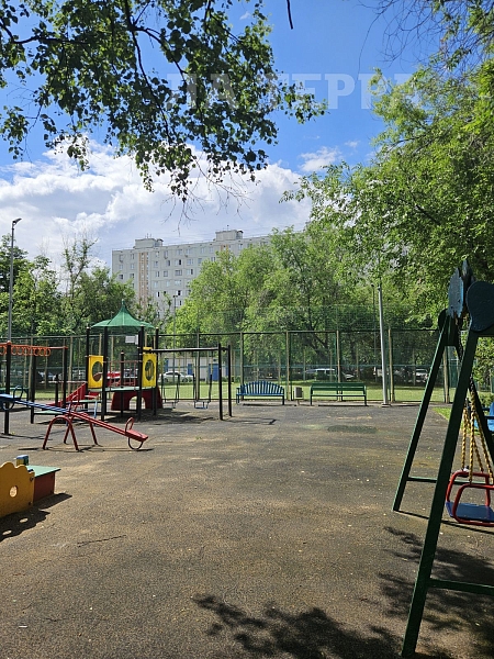 Квартира по адресу: Москва, Строгино, Строгинский б-р, 4к1, общая площадь 65.3 (№74459)