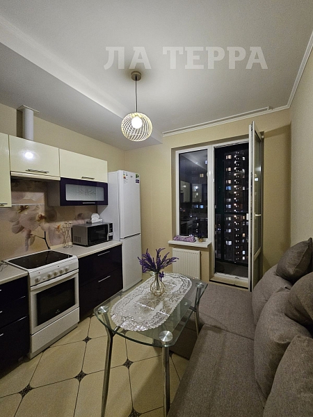 Снять 1-к квартиру, 38 кв.м., Красногорск, Космонавтов б-р, 13 (№74442)