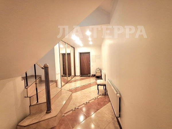 Таунхаус, 200 кв.м., Красногорск, 17 кв-л, 4к6 (№74242) Таунхаус, 200 кв.м., Красногорск, 17 кв-л, 4к6 (№74242)
