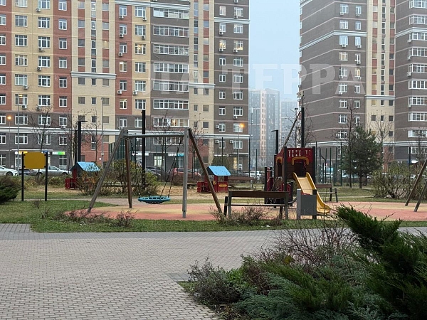 Снять 1-к квартиру, 41 кв.м., Москва, Сосенское, Липовый парк, 7 (№74380)