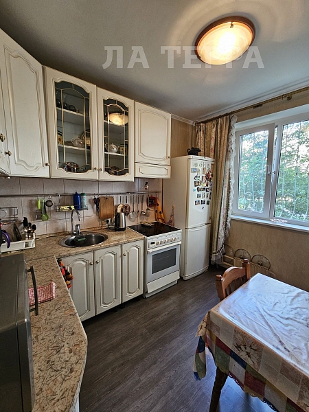 Квартира по адресу: Москва, Строгино, Строгинский б-р, 4к1, общая площадь 65.3 (№74459)