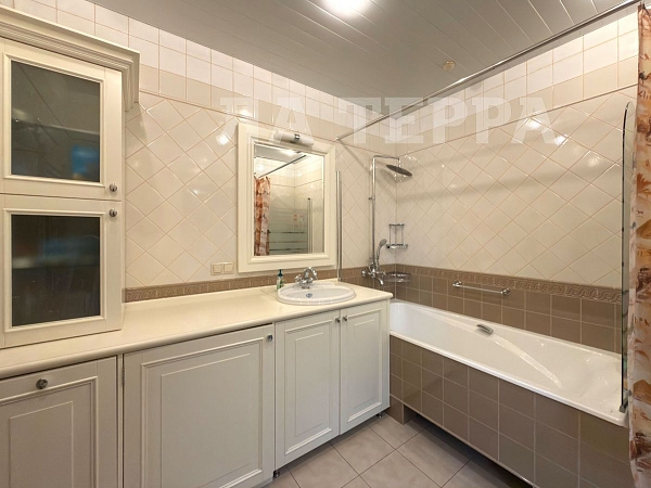 Дом, 637 кв.м., Новораково, 8 (№74556)