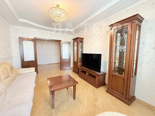 Снять 3-к квартиру, 73 кв.м., Москва, Грина ул, 40 (№74285)