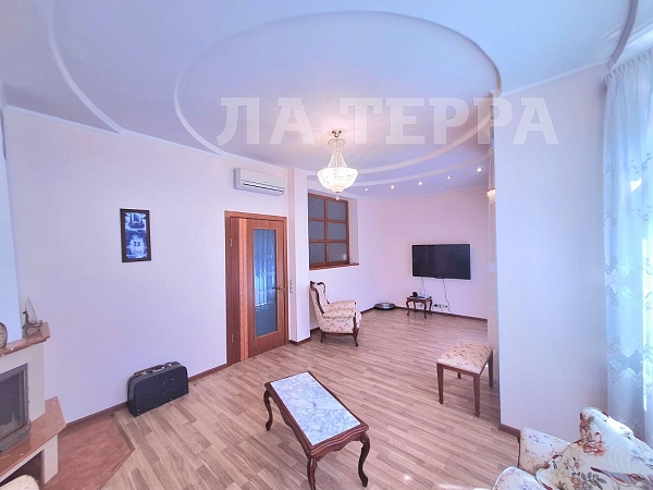 Таунхаус, 200 кв.м., Красногорск, 17 кв-л, 4к6 (№74242) Таунхаус, 200 кв.м., Красногорск, 17 кв-л, 4к6 (№74242)