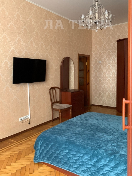 Снять 2-к квартиру, 53 кв.м., Москва, Хамовники, Саввинская наб, 3 (№74391)