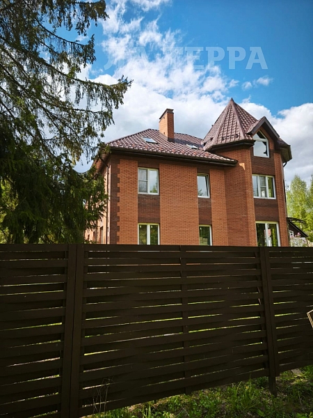 Дом, 288 кв.м., Московская область, Одинцовский р-н (№74281) Дом, 288 кв.м., Московская область, Одинцовский р-н (№74281)