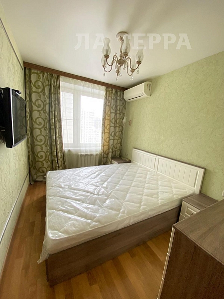 Снять 2-к квартиру, 45 кв.м., Москва, Кунцево, Кутузова ул, 3 (№74501)