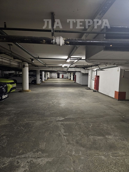 Машиноместо, Москва, Строгино, Твардовского ул, 14к1 (№74298)
