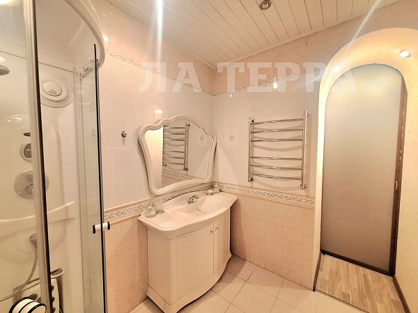 Таунхаус, 200 кв.м., Красногорск, 17 кв-л, 4к6 (№74242) Таунхаус, 200 кв.м., Красногорск, 17 кв-л, 4к6 (№74242)